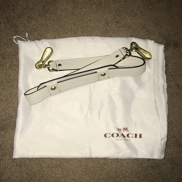 Whits Coach Purse - Picture 7 of 7
